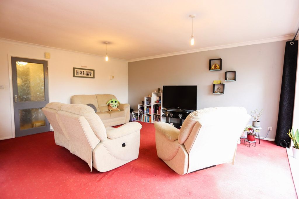 Property photo 2 of 16 Picture No. 10