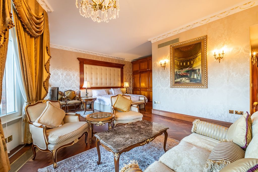 Property photo 2 of 20 Reception Area