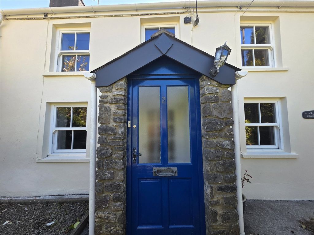 Property photo 2 of 35 Picture No. 08