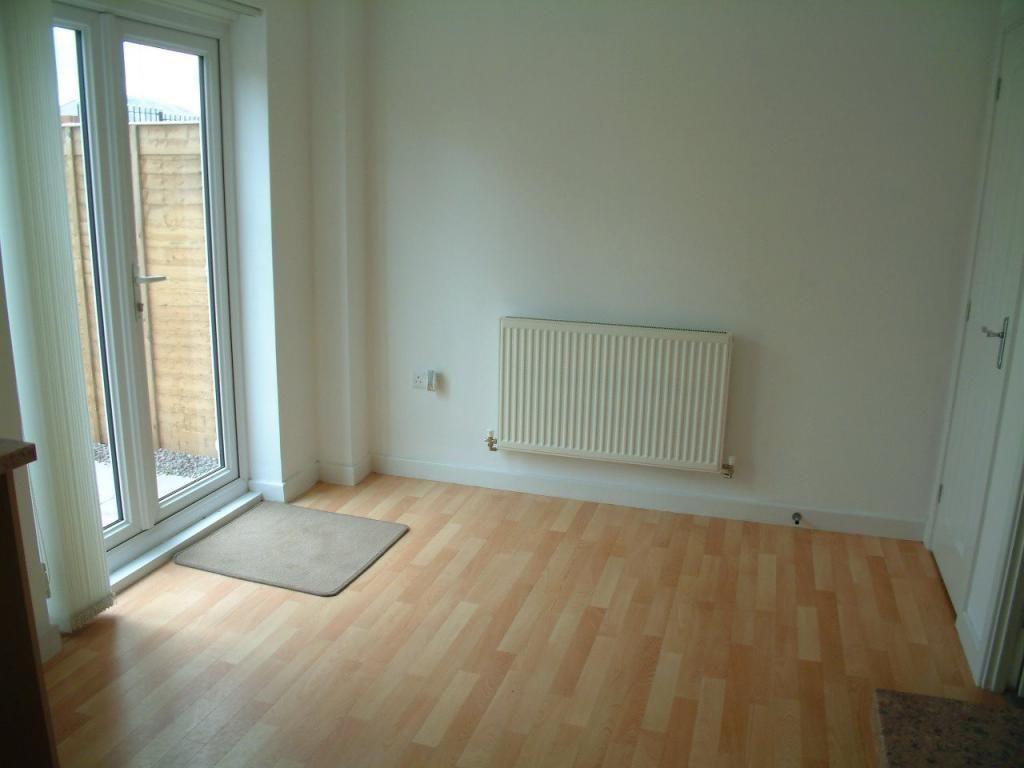 Property photo 3 of 8 Dining.Jpg