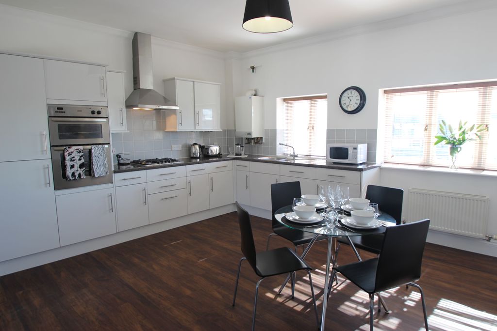 Property photo 3 of 5 Kitchen