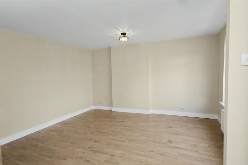 Property photo 3 of 17 3.Jpg