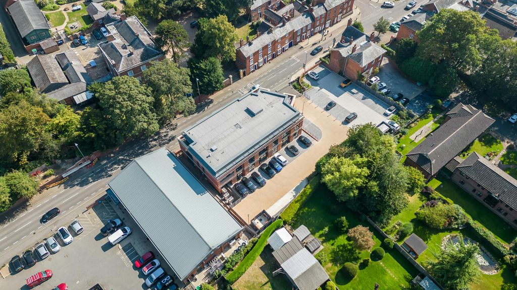 Property photo 3 of 7 Parker House  Market Harborough67.Jpg