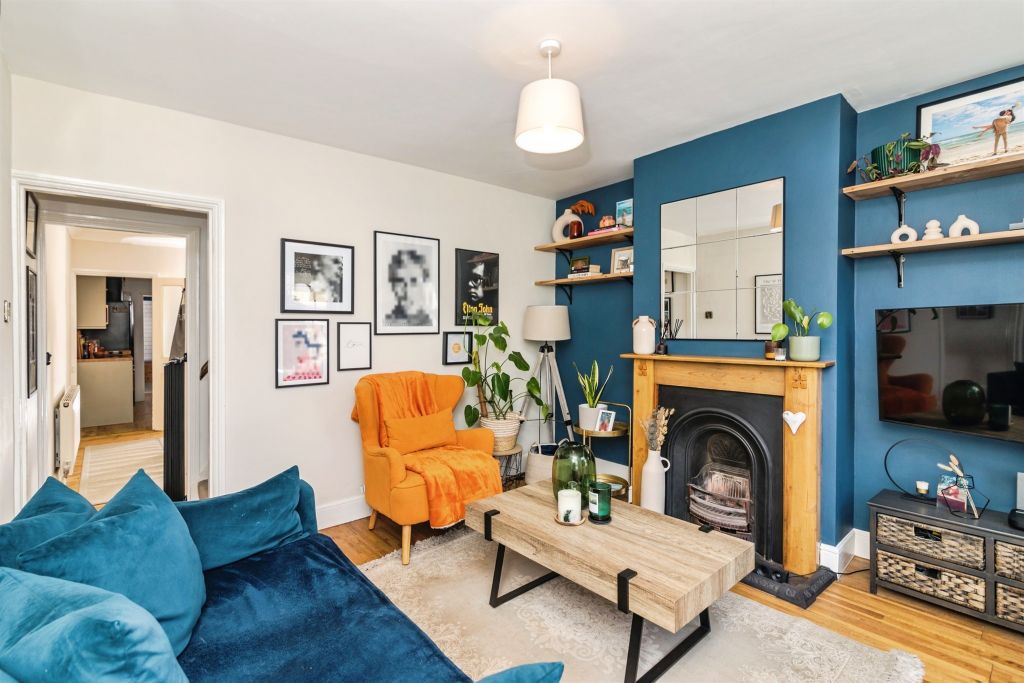 Property photo 2 of 17