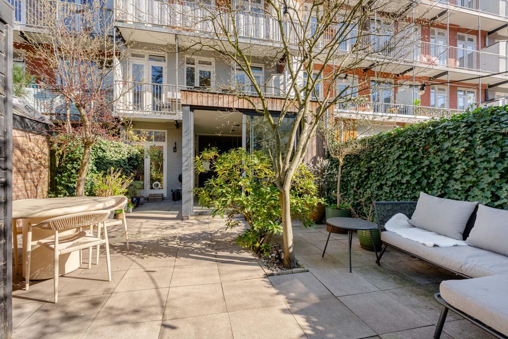 Property photo 2 of 47