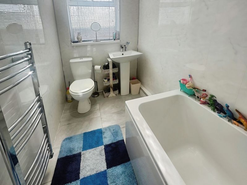 Property photo 3 of 11 Photo 1