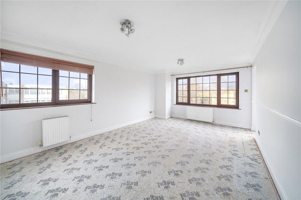 Property photo 3 of 10 Picture No. 01