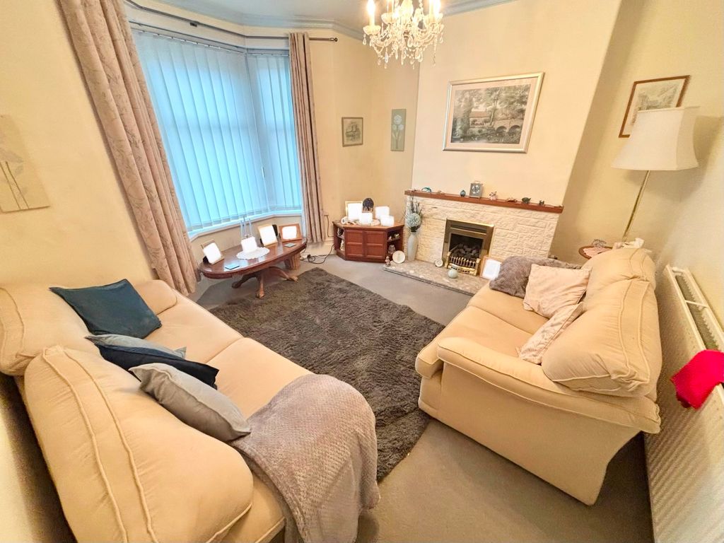 Property photo 3 of 28