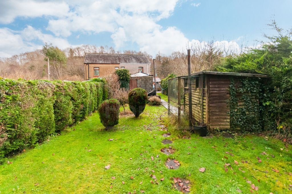 Property photo 3 of 23 Garden