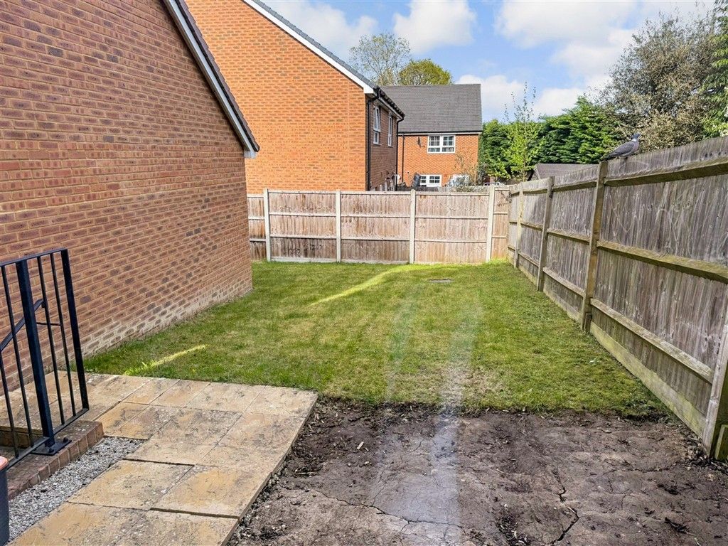 Property photo 2 of 6 Garden