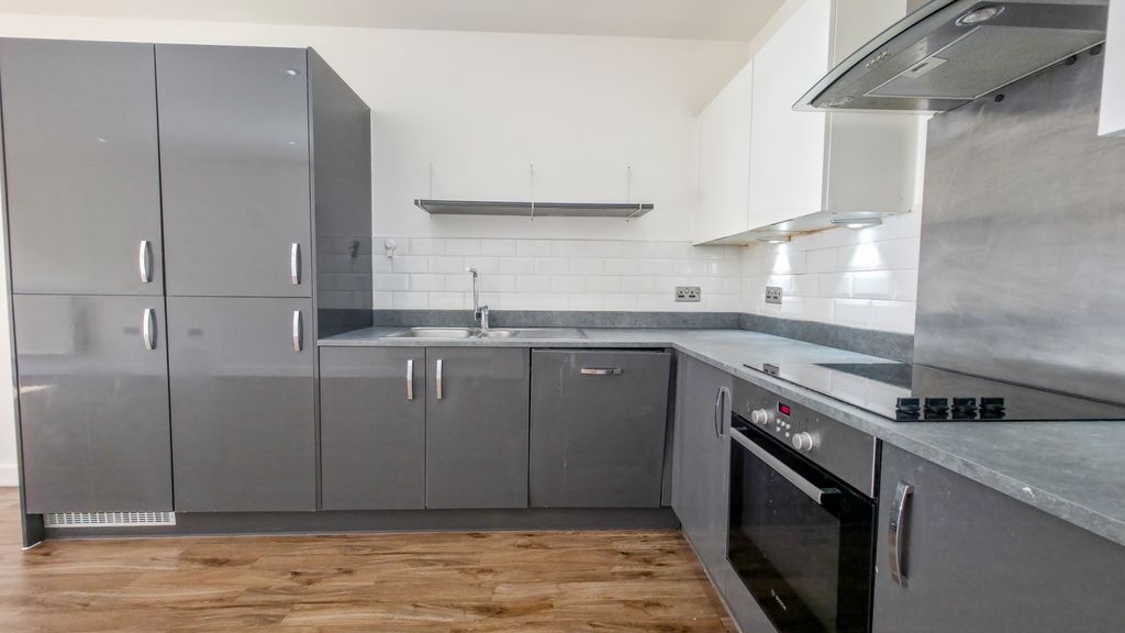 Property photo 3 of 32 20260413_095948