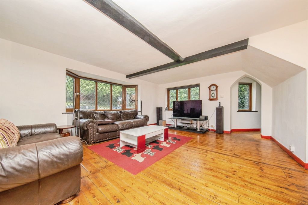Property photo 3 of 33