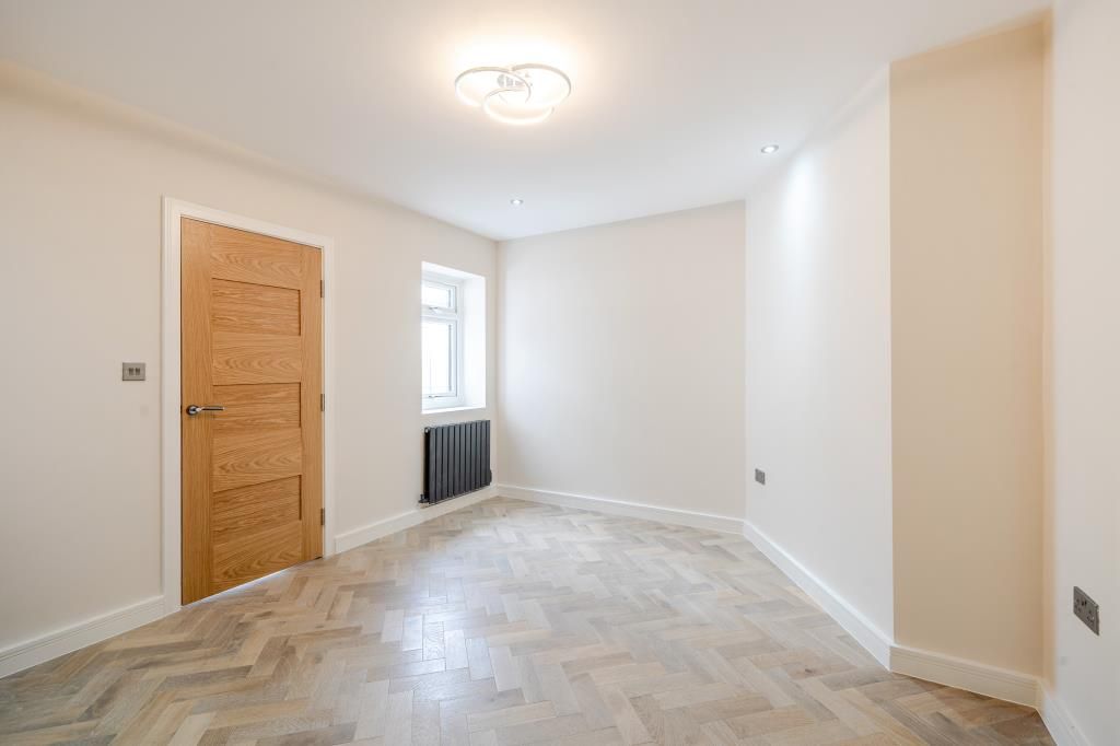 Property photo 3 of 15 Internal