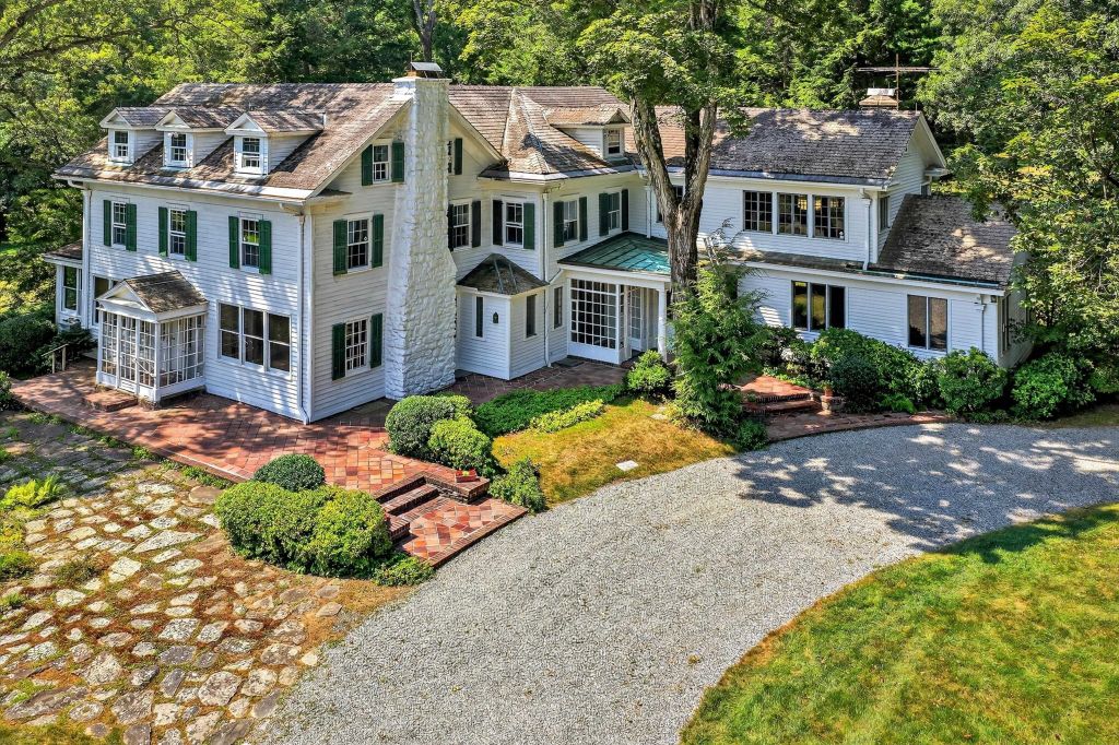 Property photo 1 of 31