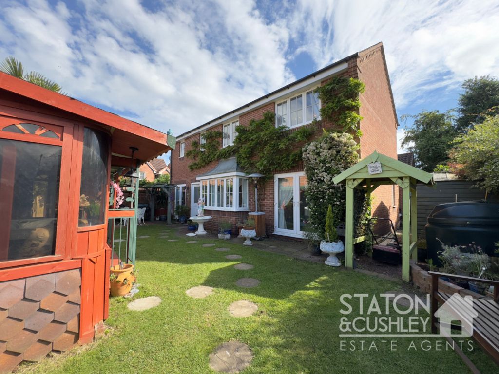 Property photo 2 of 40