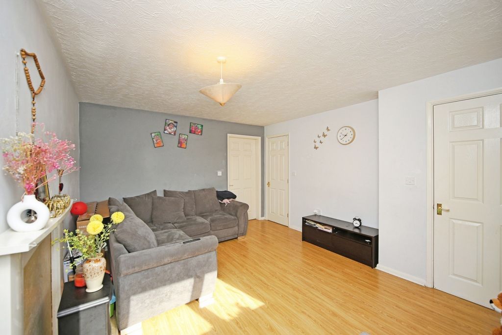 Property photo 2 of 11 Pbox-Img.Jpg