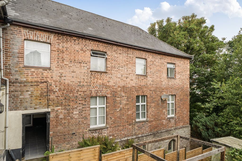 Property photo 1 of 10 5351162