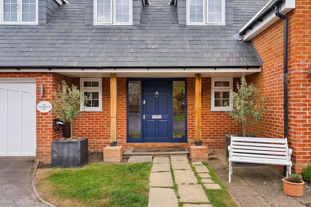 Property photo 3 of 36