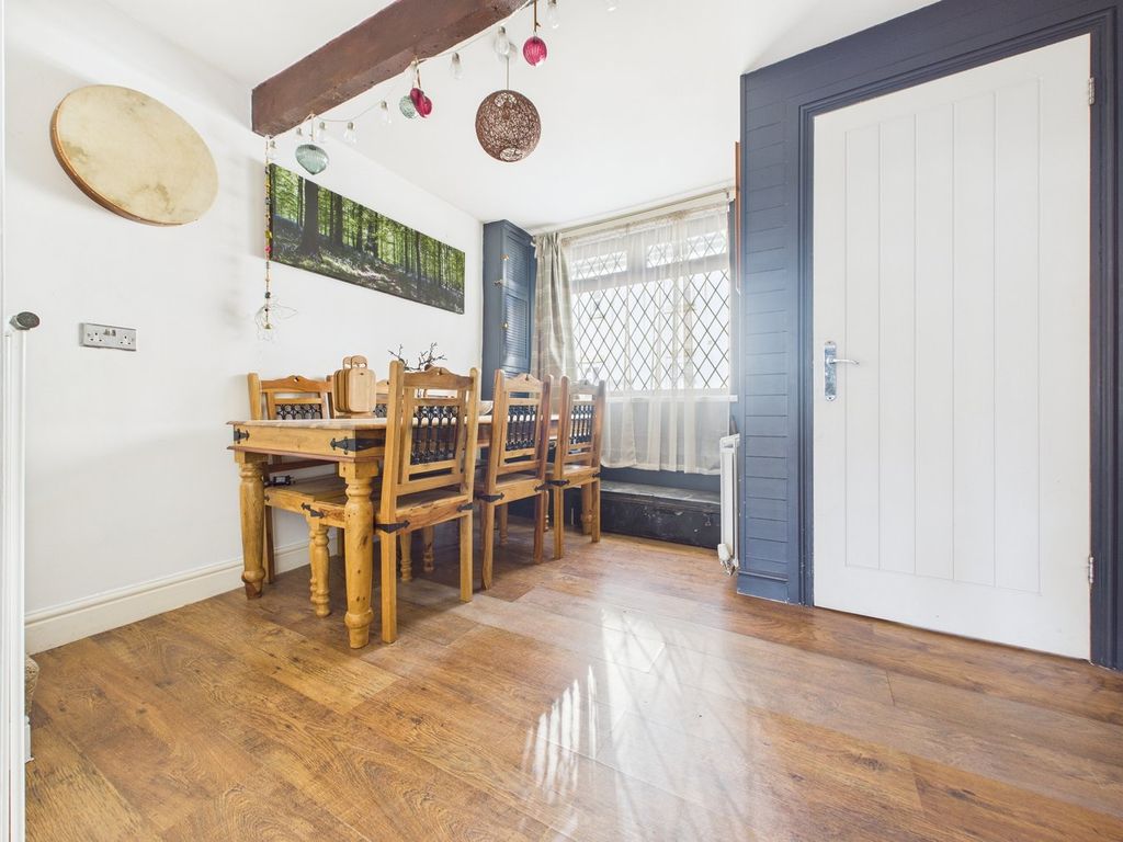 Property photo 3 of 25