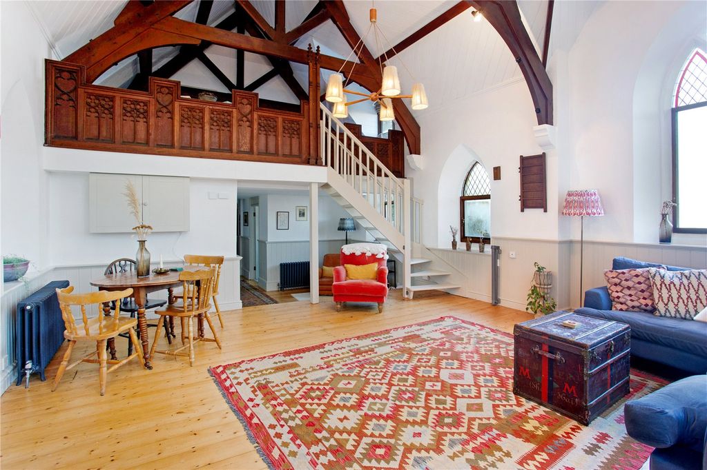 Property photo 3 of 14 Dining/Sitting Room