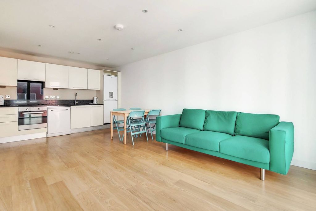 Property photo 1 of 11