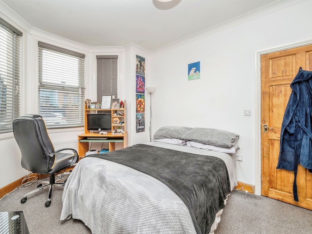 Property photo 3 of 11