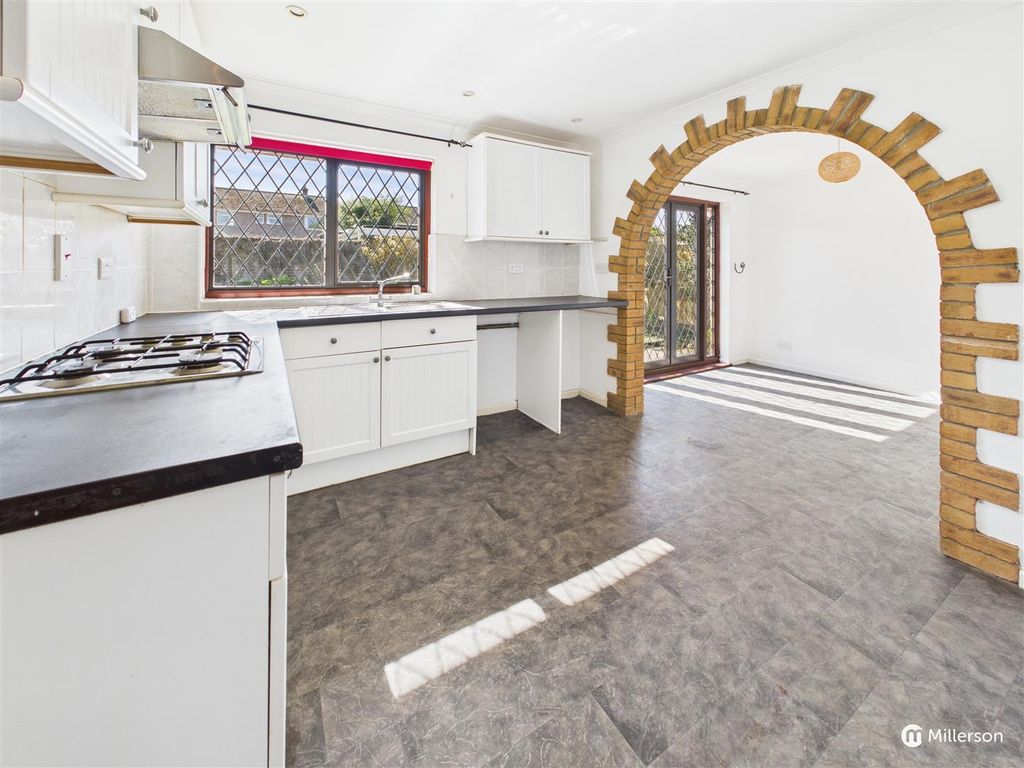 Property photo 3 of 18 Cam05092G0-Pr0019-Still006.Jpg