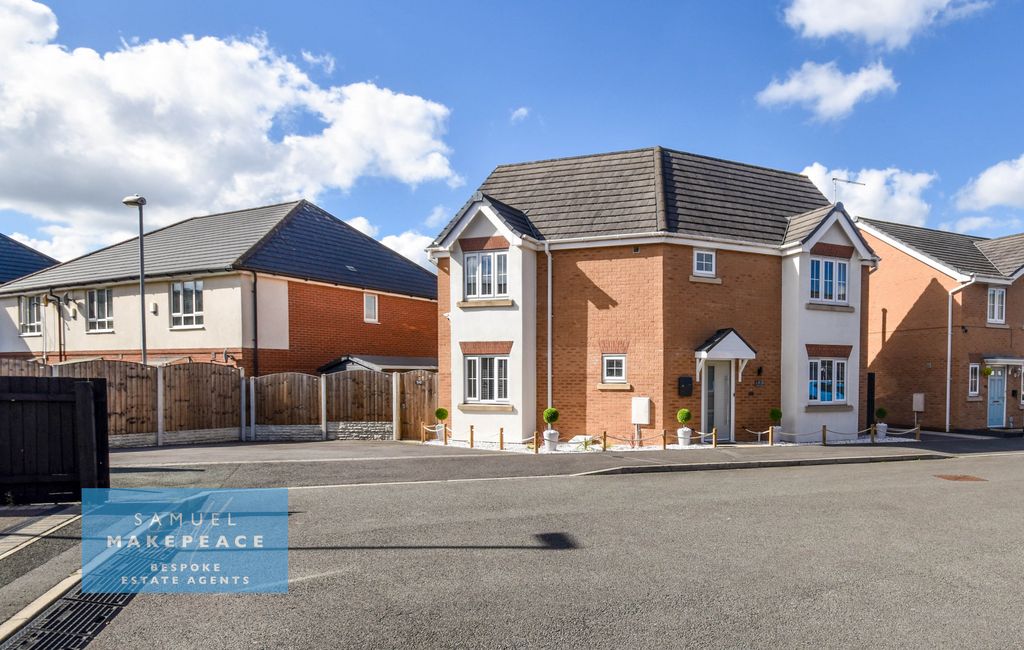 Property photo 1 of 32 Stylish Three-Bedroom Detached Home On A Generous Corner Plot Â€“ Modern Living With Room To Grow