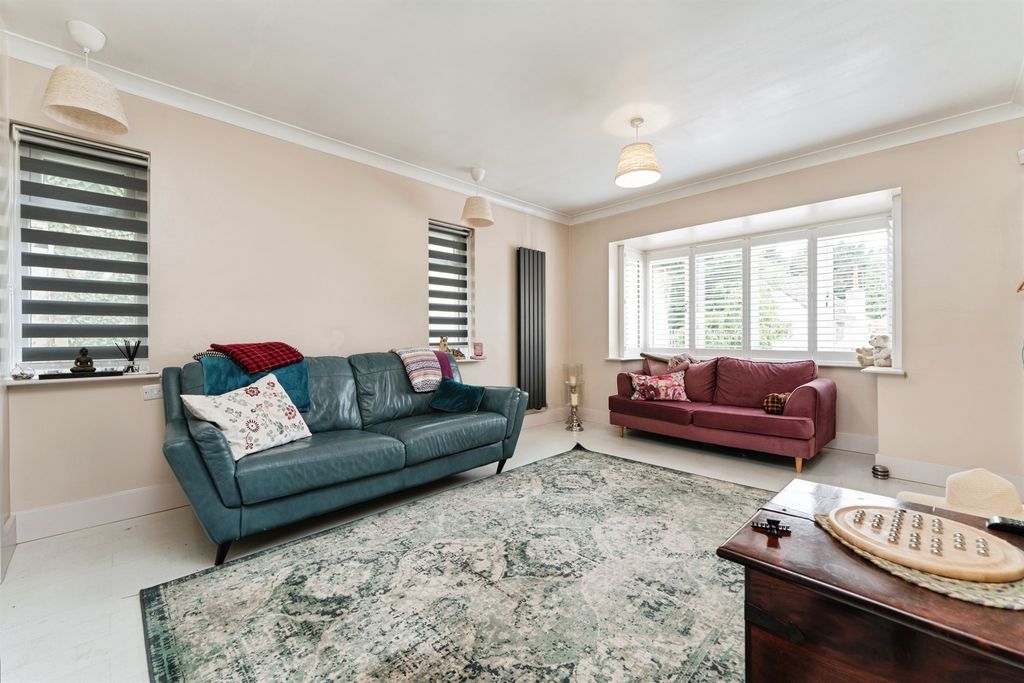 Property photo 3 of 24