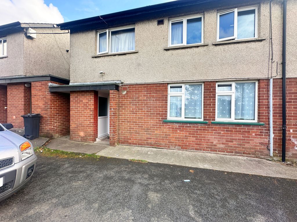 Property photo 1 of 9