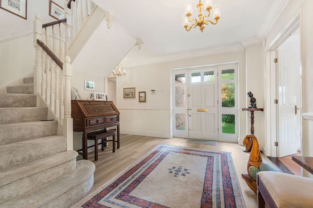 Property photo 3 of 40