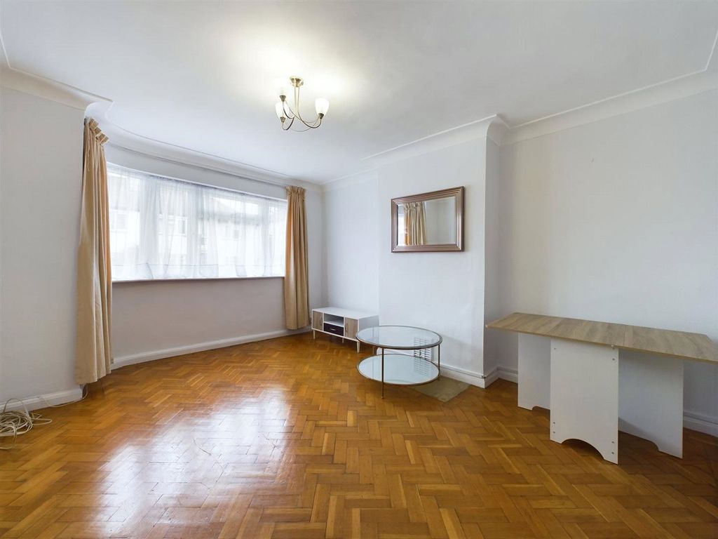 Property photo 2 of 6 Picture 2