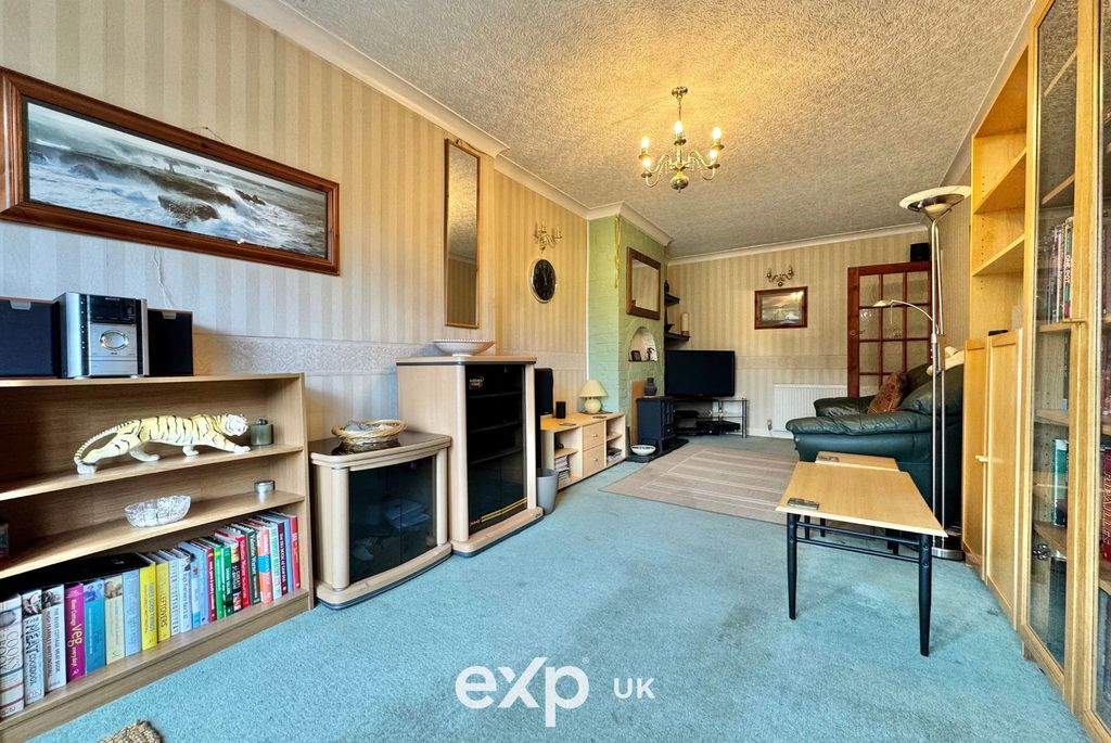 Property photo 3 of 15