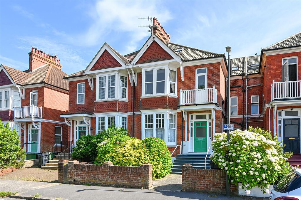 Property photo 1 of 19 Upper Maisonette - 67 Egerton Road - Tn393Hl (19).