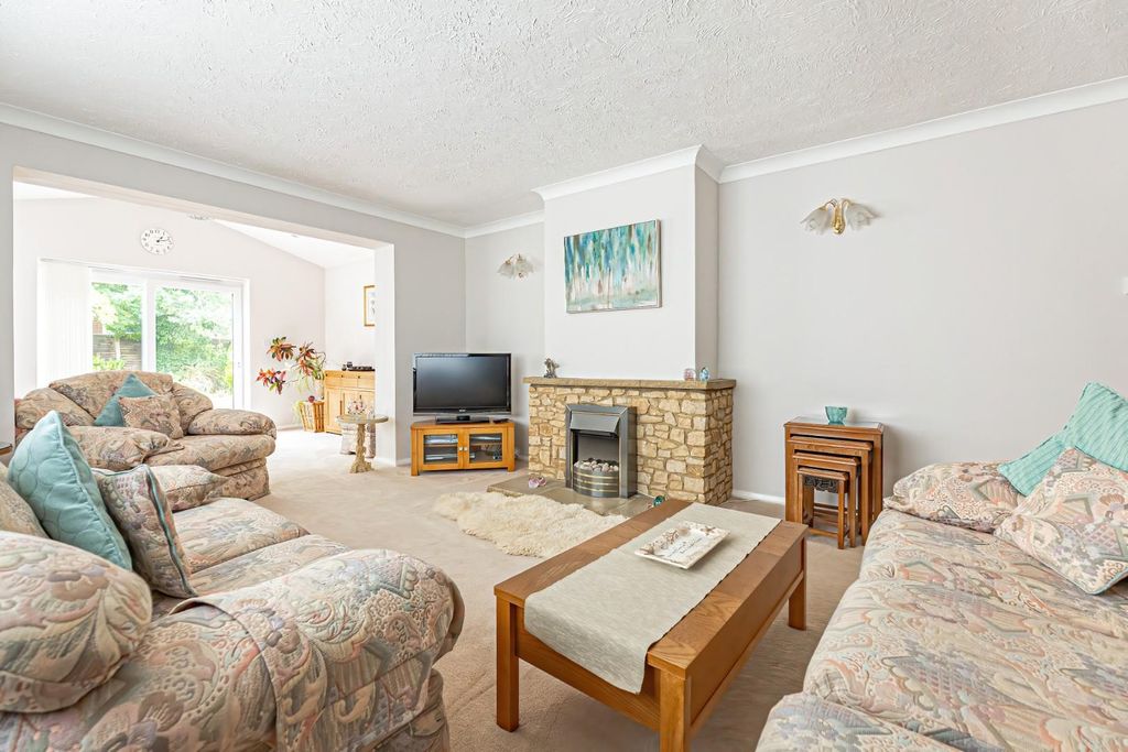 Property photo 3 of 17