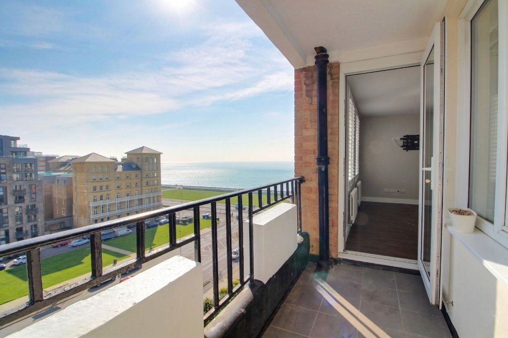 Property photo 1 of 16 Balcony