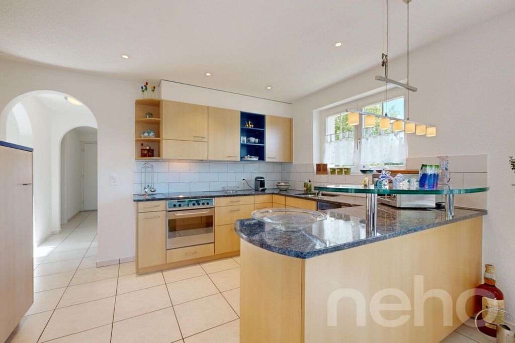 Property photo 3 of 13