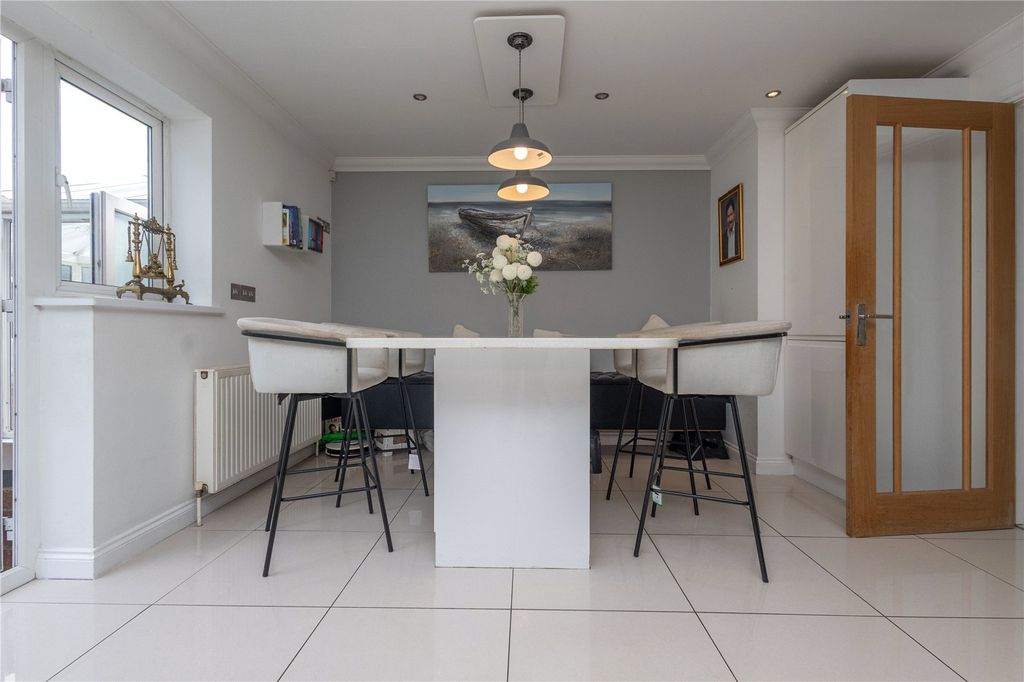 Property photo 3 of 26 Picture No. 10