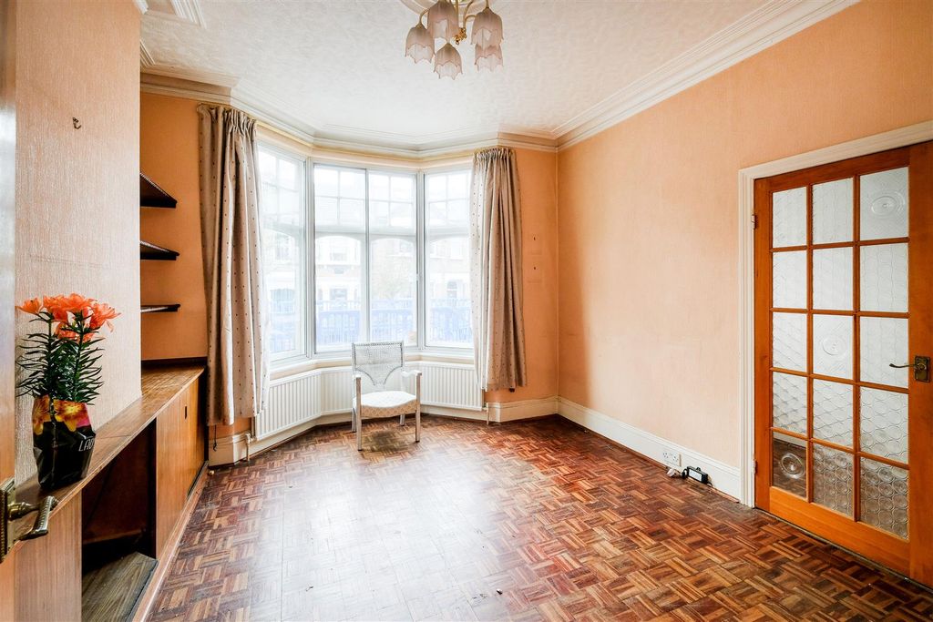 Property photo 3 of 27 3