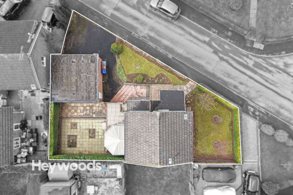 Property photo 2 of 37