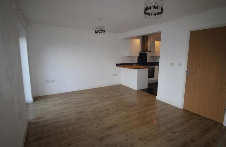 Property photo 2 of 8