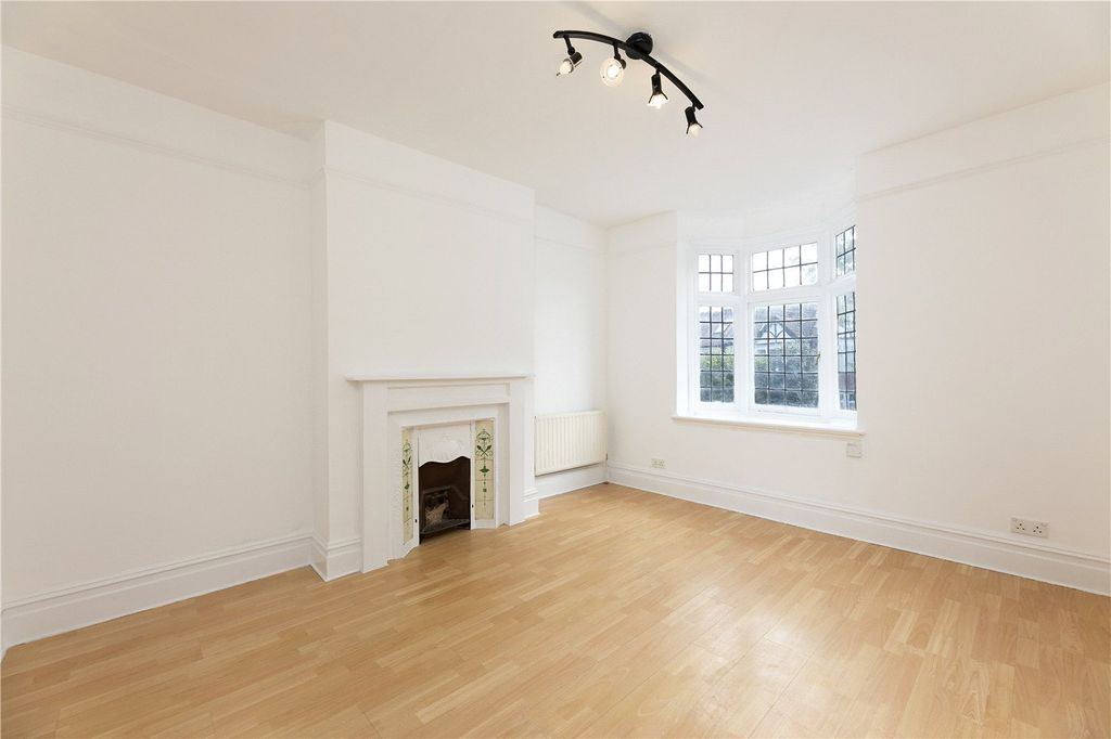 Property photo 1 of 12 Picture No. 01