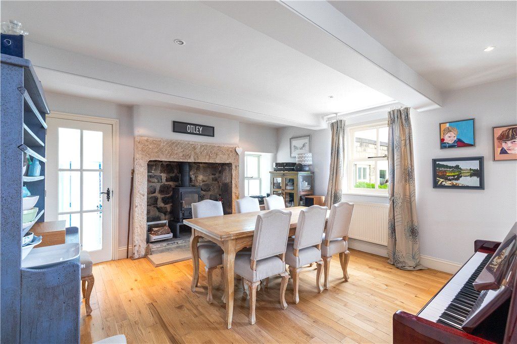 Property photo 2 of 35 Dining Room