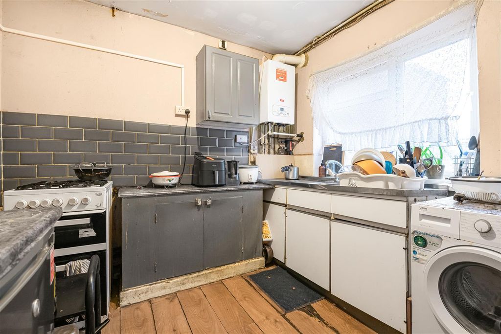 Property photo 3 of 8 3_67662.Jpg