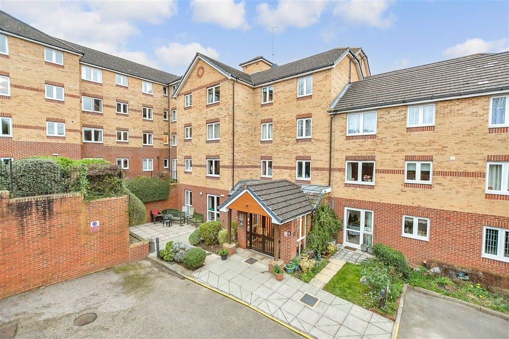 Property photo 2 of 11 External (Brochure)