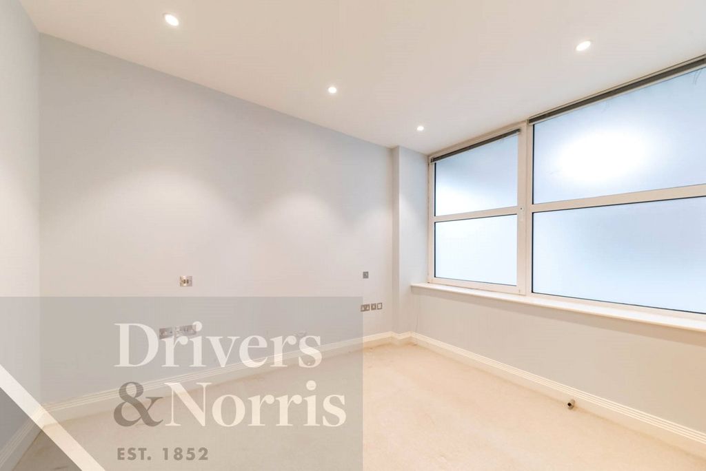 Property photo 2 of 6 Picture No. 10