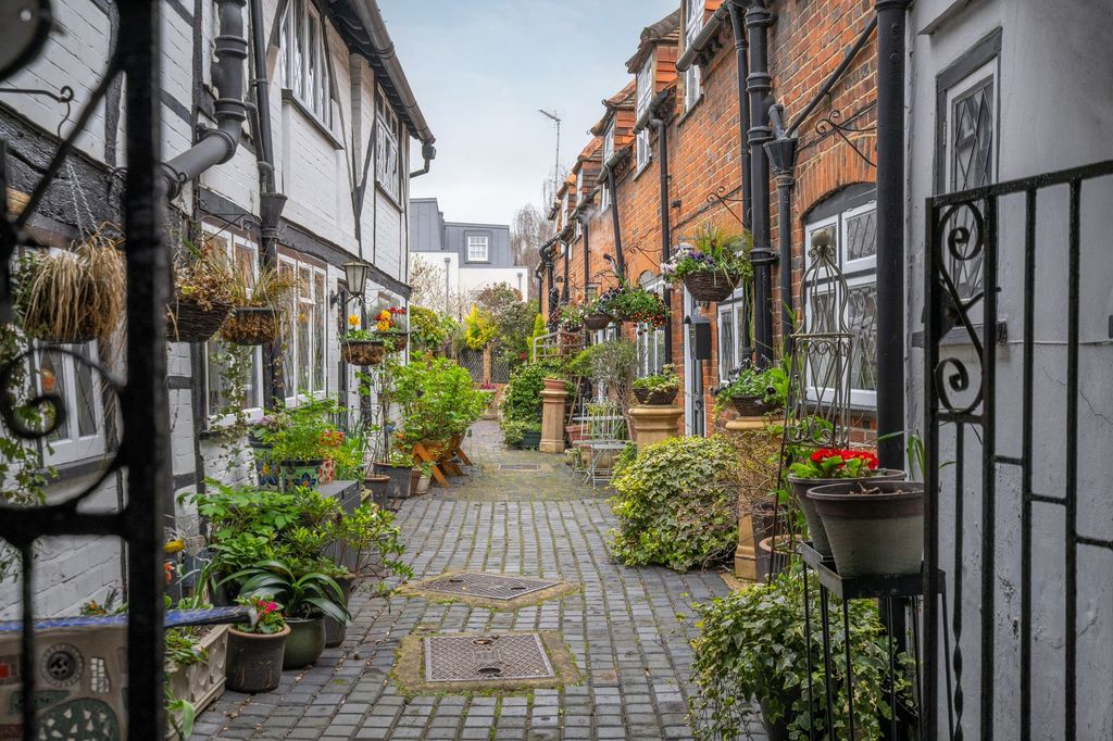 Additional image 12 of 3 bed semi-detached house for saleTurks Head Court, Eton SL4