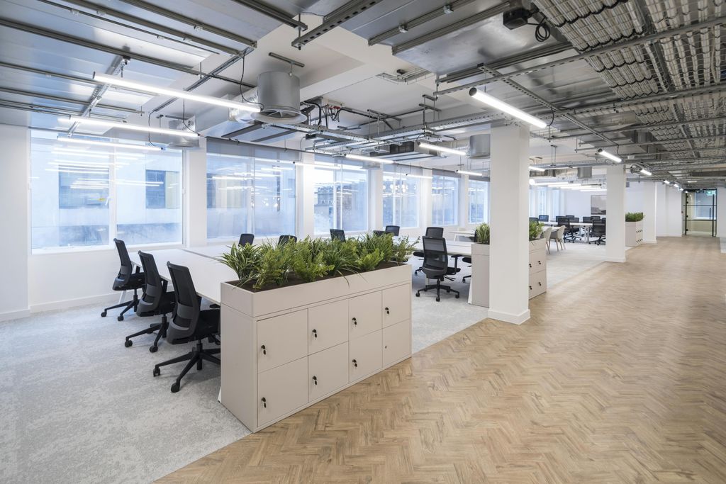 Property photo 3 of 16 1st Floor - Fully Fitted