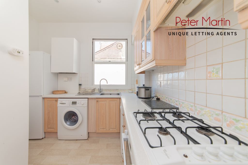 Property photo 2 of 8 Photo 4