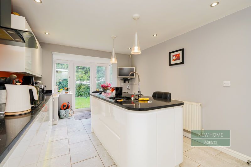 Property photo 3 of 30 Photo 24